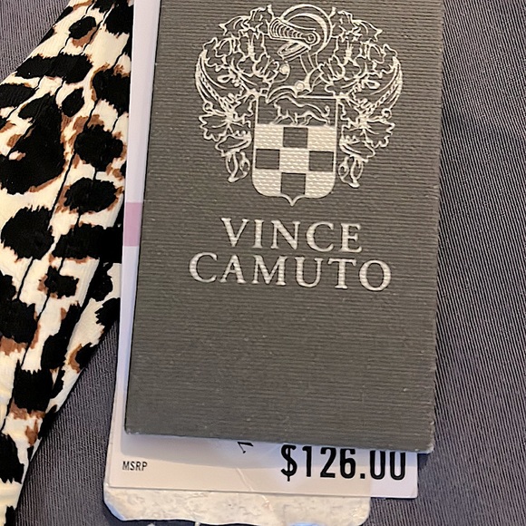 NWT VINCE CAMUTO Leopard And Black Design One Piece SwimSuit Womens Size 6 - Picture 3 of 12